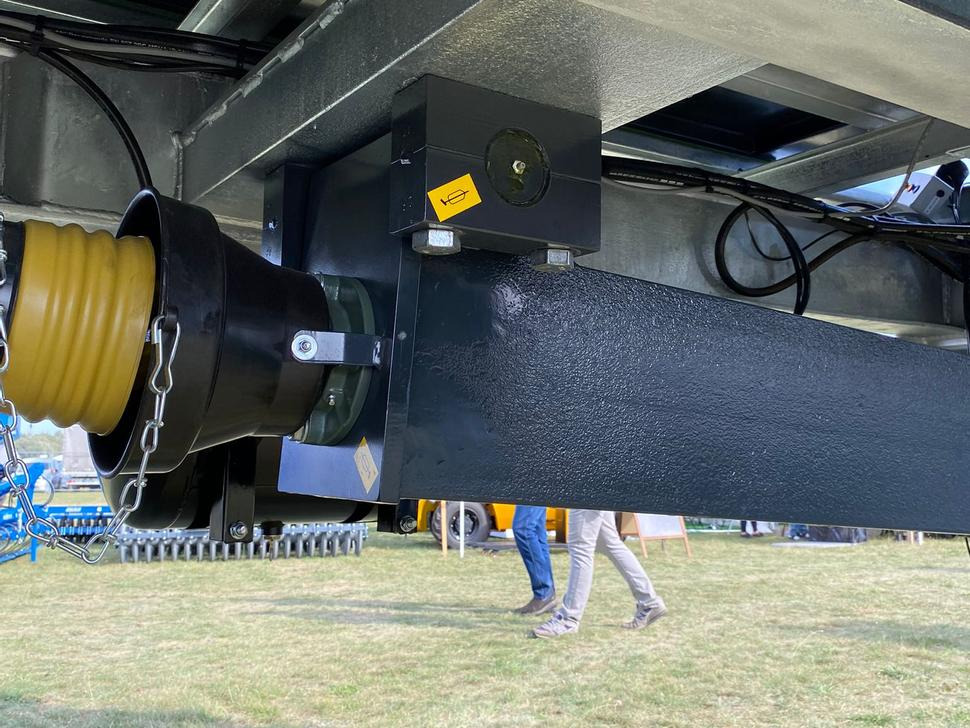 Espalhador de estrume novo Auto-Agro Mistreuer / Manure spreader / Epandeur à fumier / Rimorchio spandiconcime / Разбрасыватель органических удобрений / Rozrzutnik obornika Tandem N268: foto 12
