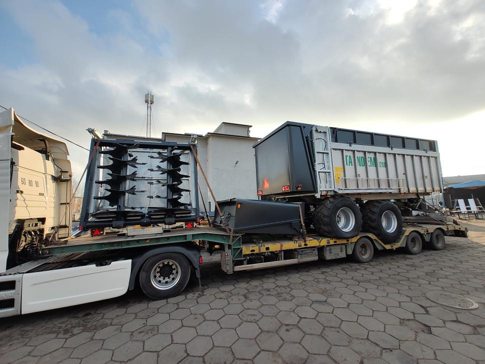 Espalhador de estrume novo Auto-Agro Mistreuer / Manure spreader / Epandeur à fumier / Rimorchio spandiconcime / Разбрасыватель органических удобрений / Rozrzutnik obornika Tandem N268: foto 30