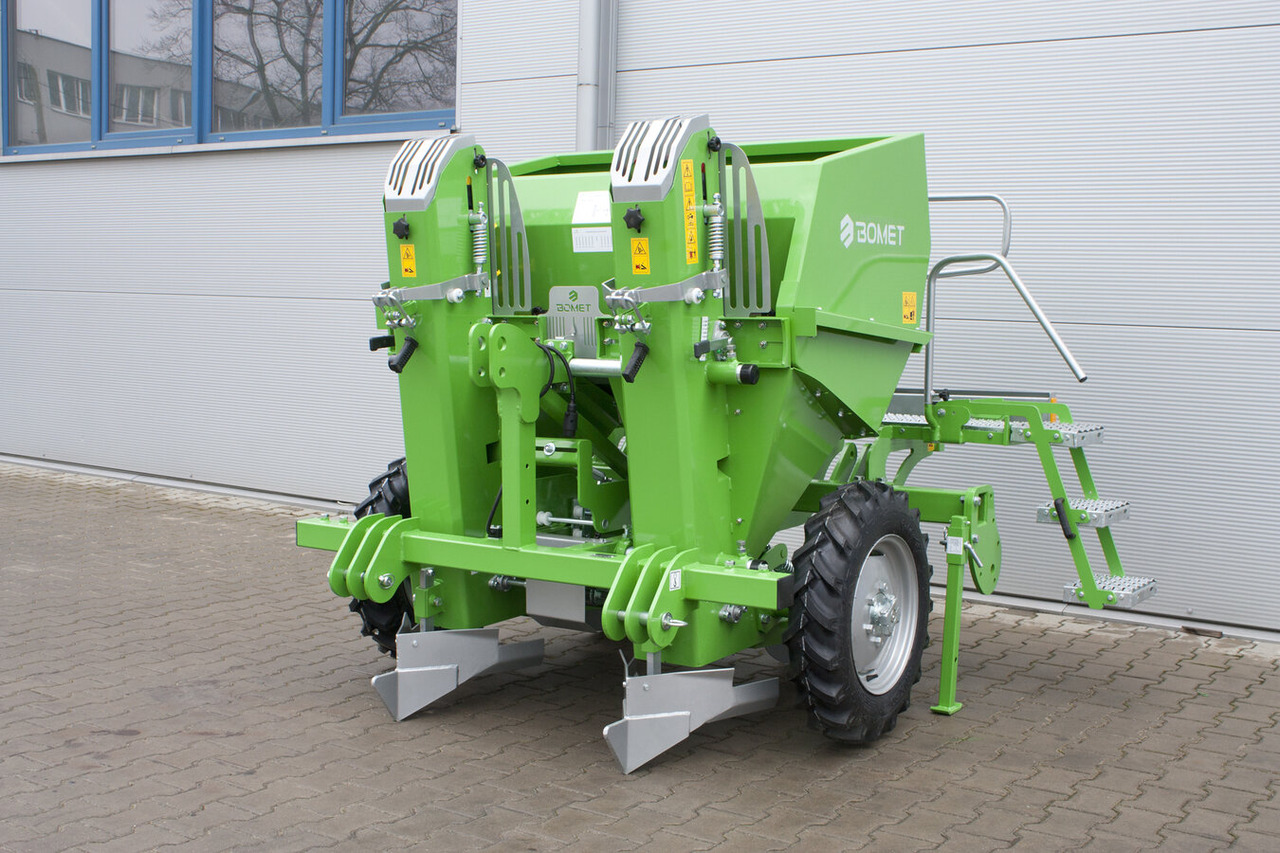 Bomet Kartoffelpflanzmaschine / Potato planter / Planteuse de pomme de terre / Piantapatate / Sadzarka ziemniaków - Semeador de batatas: foto 1 Bomet Kartoffelpflanzmaschine / Potato planter / Planteuse de pomme de terre / Piantapatate / Sadzarka ziemniaków - Semeador de batatas: foto 1