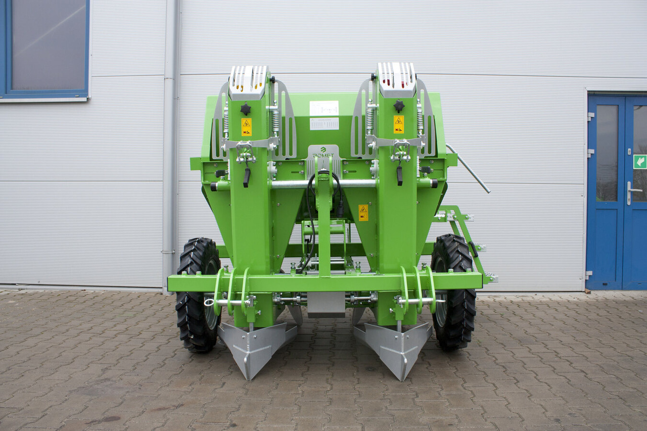 Bomet Kartoffelpflanzmaschine / Potato planter / Planteuse de pomme de terre / Piantapatate / Sadzarka ziemniaków - Semeador de batatas: foto 4 Bomet Kartoffelpflanzmaschine / Potato planter / Planteuse de pomme de terre / Piantapatate / Sadzarka ziemniaków - Semeador de batatas: foto 4