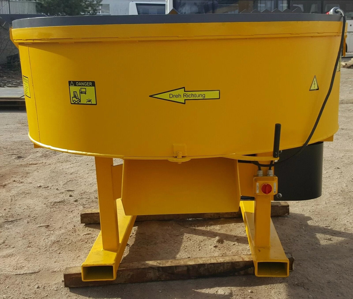 DC Betonmischer / Electric concrete mixer / Malaxeur à béton électrique / Betoniera / Бетономешалка с электроприводом / Betoniarka elektryczna 1000 l - Central de betão: foto 2 DC Betonmischer / Electric concrete mixer / Malaxeur à béton électrique / Betoniera / Бетономешалка с электроприводом / Betoniarka elektryczna 1000 l - Central de betão: foto 2