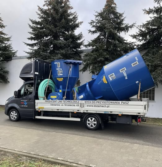 Equipamento de gado novo Dozamech Getreidemischanlage / Feed mixer / Melangeuse de fourrage / Miscelatore di mangime / Кормосмеситель / Mieszalnik H-033/2 1000 kg: foto 24 Equipamento de gado novo Dozamech Getreidemischanlage / Feed mixer / Melangeuse de fourrage / Miscelatore di mangime / Кормосмеситель / Mieszalnik H-033/2 1000 kg: foto 24