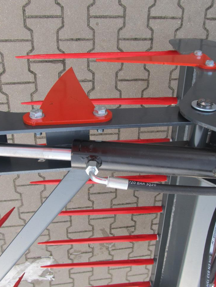 Lauderof Krokodilschaufel / Manure grab / Krokodyl / Grappin à fumier / Pinze per letame / Захват для органического удобрения / Chwytak do obornika 1,8 m - Grampo para Trator: foto 5 Lauderof Krokodilschaufel / Manure grab / Krokodyl / Grappin à fumier / Pinze per letame / Захват для органического удобрения / Chwytak do obornika 1,8 m - Grampo para Trator: foto 5