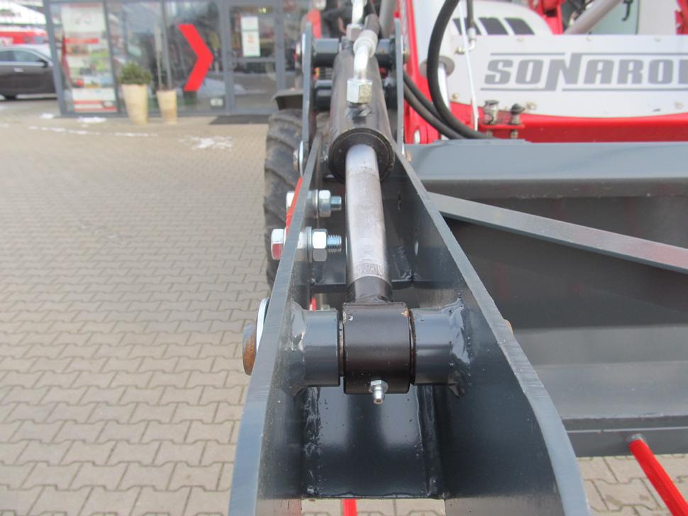 Lauderof Krokodilschaufel / Manure grab / Krokodyl / Grappin à fumier / Pinze per letame / Захват для органического удобрения / Chwytak do obornika 1,8 m - Grampo para Trator: foto 4 Lauderof Krokodilschaufel / Manure grab / Krokodyl / Grappin à fumier / Pinze per letame / Захват для органического удобрения / Chwytak do obornika 1,8 m - Grampo para Trator: foto 4