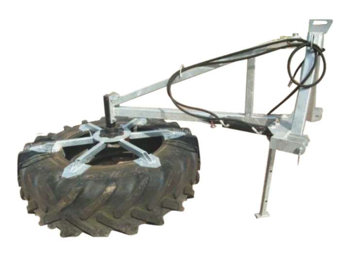 METAL-TECHNIK Futterschieber / Feed pusher / Repousse fourrage / raschietto / Подравниватель для корма / Zgarniacz do paszy - Equipamento de gado: foto 2 METAL-TECHNIK Futterschieber / Feed pusher / Repousse fourrage / raschietto / Подравниватель для корма / Zgarniacz do paszy - Equipamento de gado: foto 2