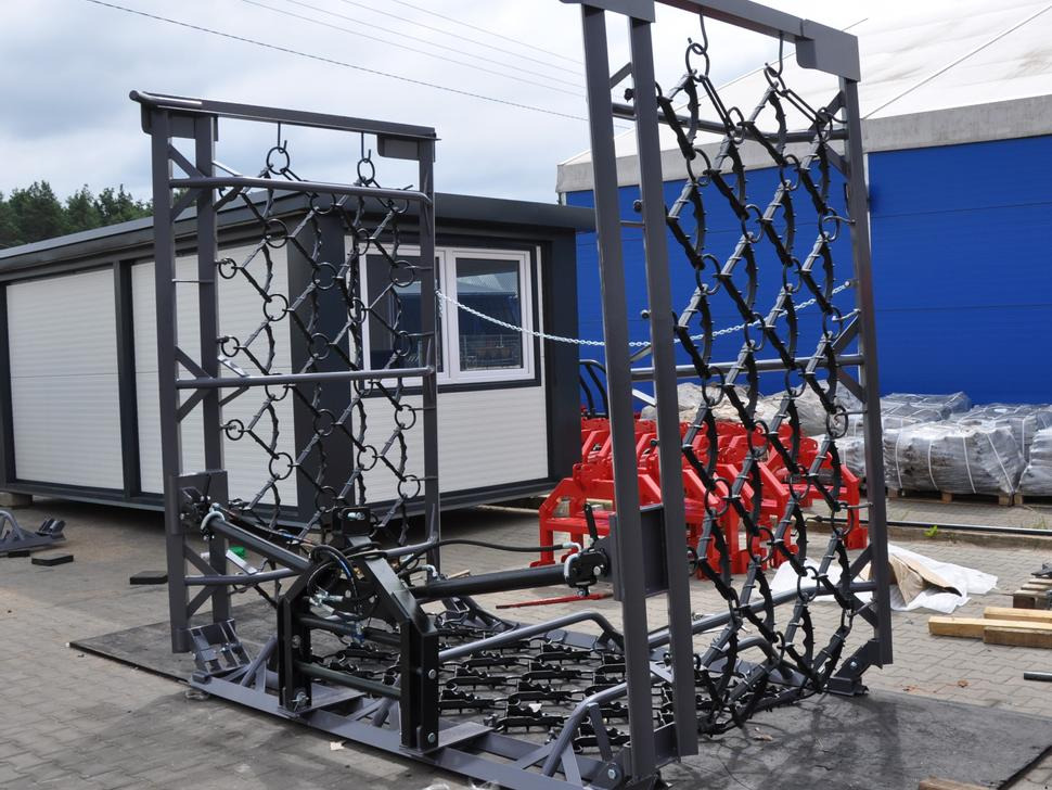 METAL-TECHNIK Wiesenegge / Heavy meadow harrow / Herse de prairie lourde / Strigliatrice pesante / Тяжёлая волокуша / Włóka łąkowa ciężka 6 m - Grade para prados: foto 3 METAL-TECHNIK Wiesenegge / Heavy meadow harrow / Herse de prairie lourde / Strigliatrice pesante / Тяжёлая волокуша / Włóka łąkowa ciężka 6 m - Grade para prados: foto 3