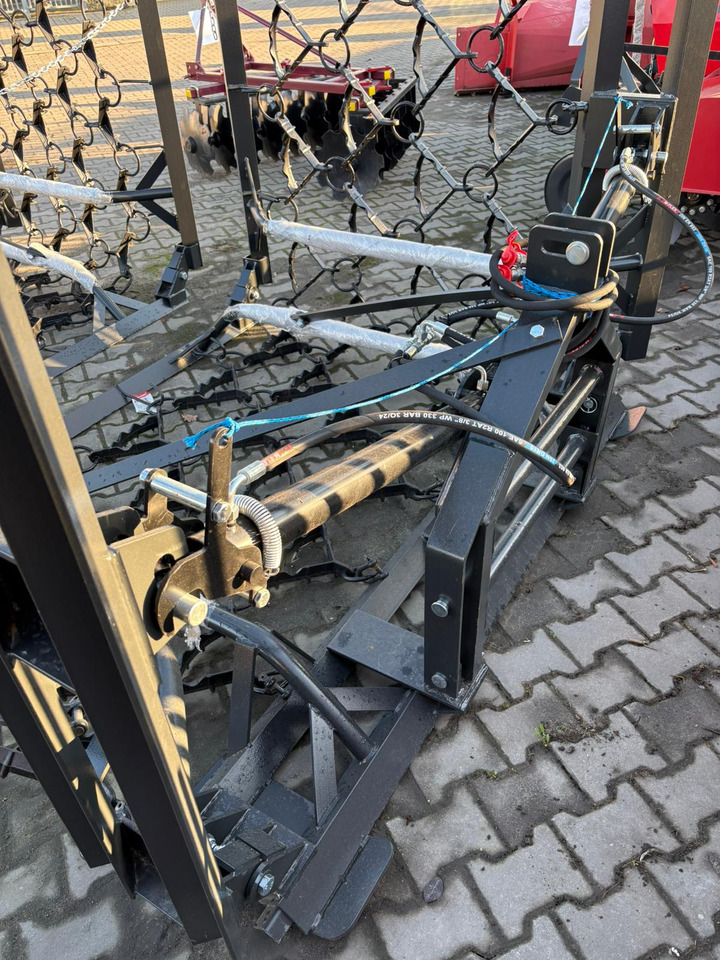 Metal-Technik Wiesenegge / Meadow harrow / Herse de prairie / Strigliatrice / Lanza de prado / Полевая волокуша / Włóka łąkowa 6 m - Grade para prados: foto 3 Metal-Technik Wiesenegge / Meadow harrow / Herse de prairie / Strigliatrice / Lanza de prado / Полевая волокуша / Włóka łąkowa 6 m - Grade para prados: foto 3