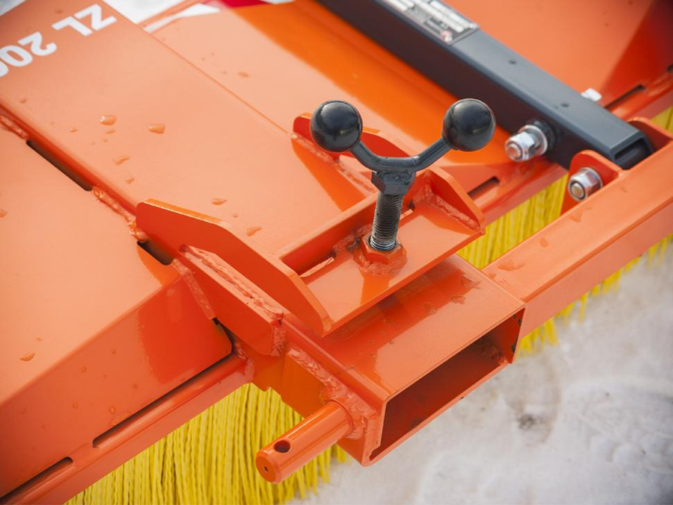 Moderntech Kehrmaschine / Sweeper / Balayeuse / Spazzolatrice / Подметальная машина / Zamiatarka 3 m - Varredora urbana para Vassoura: foto 3 Moderntech Kehrmaschine / Sweeper / Balayeuse / Spazzolatrice / Подметальная машина / Zamiatarka 3 m - Varredora urbana para Vassoura: foto 3