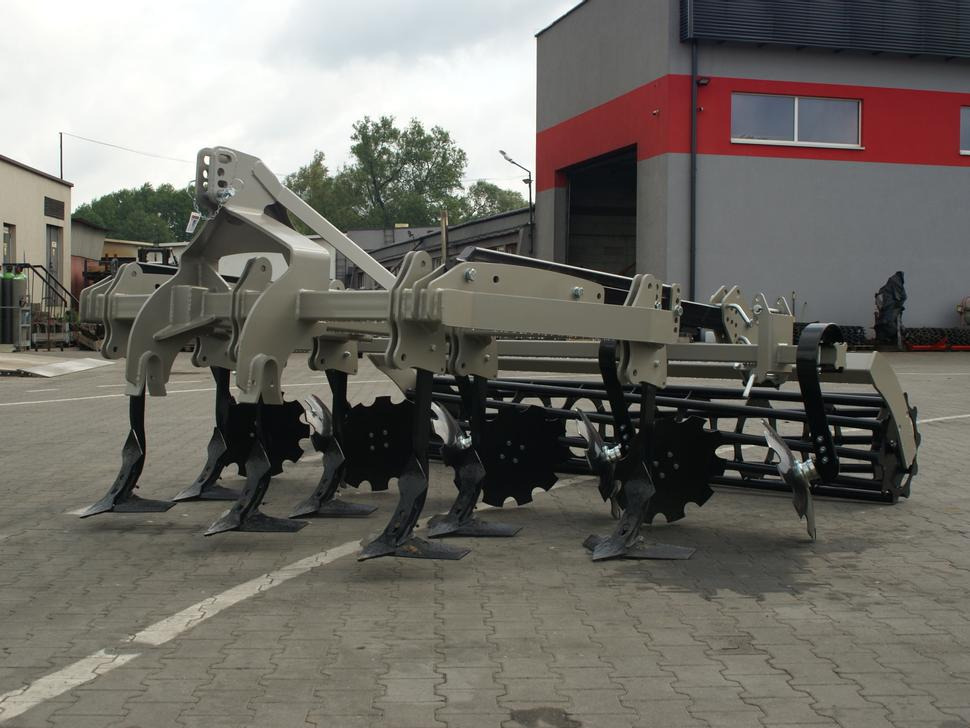 Cultivador novo ROLEX Flügelschargrubber / Stubble cultivator / Dechaumeur à dents / Aratri stoppiatori / Стерневой культиватор / Agregat podorywkowy 3 m: foto 20 Cultivador novo ROLEX Flügelschargrubber / Stubble cultivator / Dechaumeur à dents / Aratri stoppiatori / Стерневой культиватор / Agregat podorywkowy 3 m: foto 20
