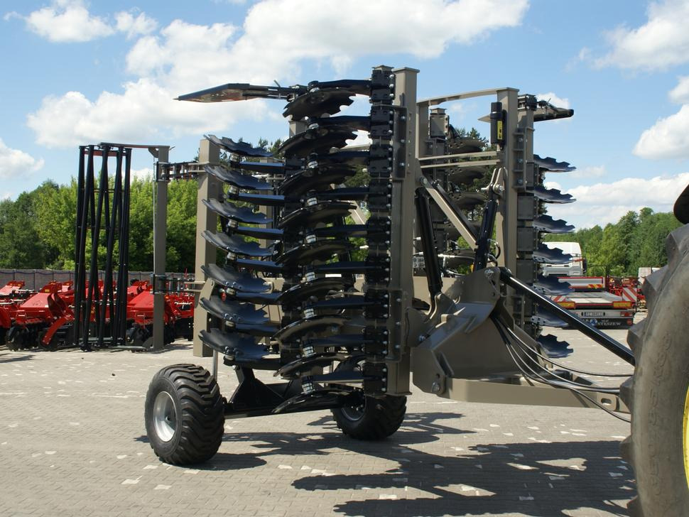 ROLEX Hydraulische Scheibenegge / Hydraulic discs harrow / Dechaumeur à disques / Erpice a dischi / Гидравлическая дисковая борона / Brona talerzowa hydraulicznie składana ciężka 4 m - Grades de discos: foto 1 ROLEX Hydraulische Scheibenegge / Hydraulic discs harrow / Dechaumeur à disques / Erpice a dischi / Гидравлическая дисковая борона / Brona talerzowa hydraulicznie składana ciężka 4 m - Grades de discos: foto 1