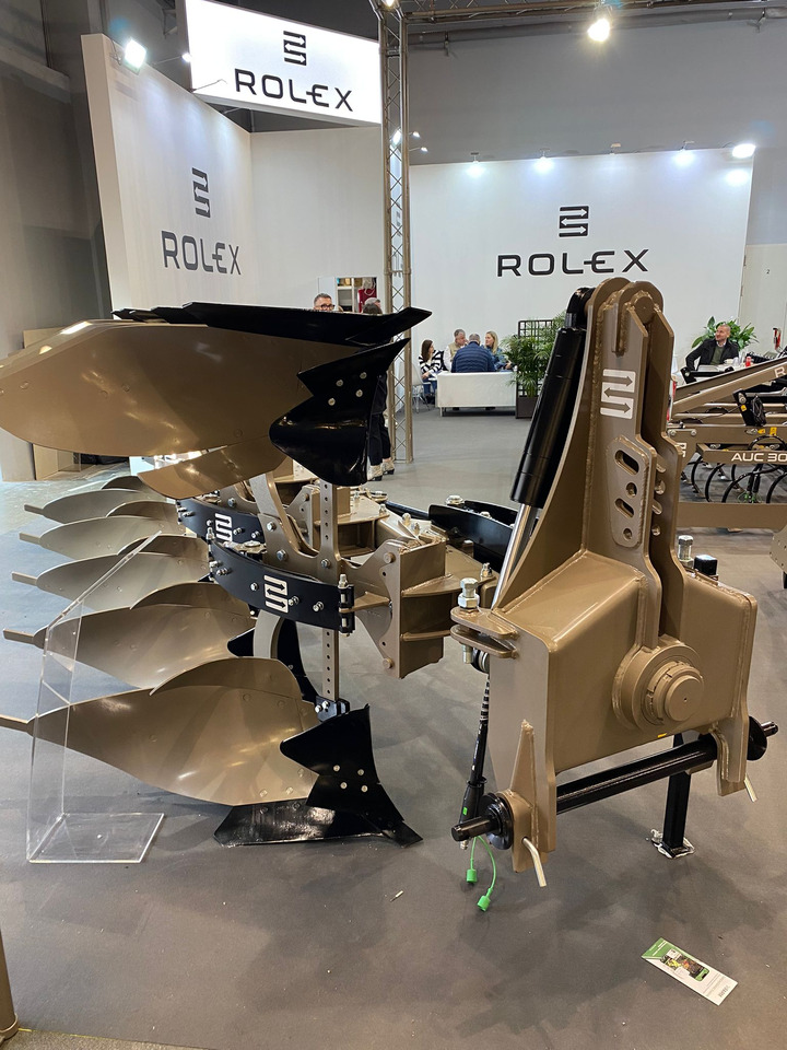 ROLEX Volldrehpflug / Rotary plough / Charrue réversible / Aratro reversibile / Оборотный плуг / Pług obrotowy 3+1 - Arado: foto 4 ROLEX Volldrehpflug / Rotary plough / Charrue réversible / Aratro reversibile / Оборотный плуг / Pług obrotowy 3+1 - Arado: foto 4