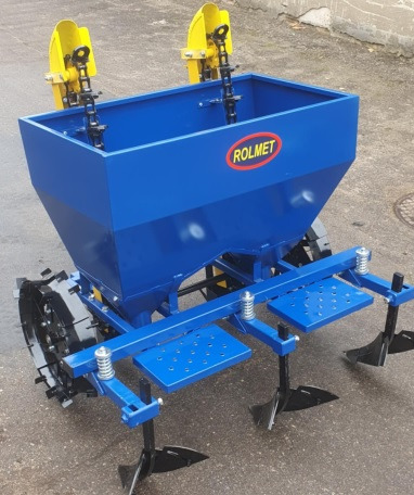 ROLMET Kartoffelpflanzmaschine / Potato planter / Planteuse de pomme de terre / Piantapatate / Sadzarka ziemniaków - Semeador de batatas: foto 3 ROLMET Kartoffelpflanzmaschine / Potato planter / Planteuse de pomme de terre / Piantapatate / Sadzarka ziemniaków - Semeador de batatas: foto 3