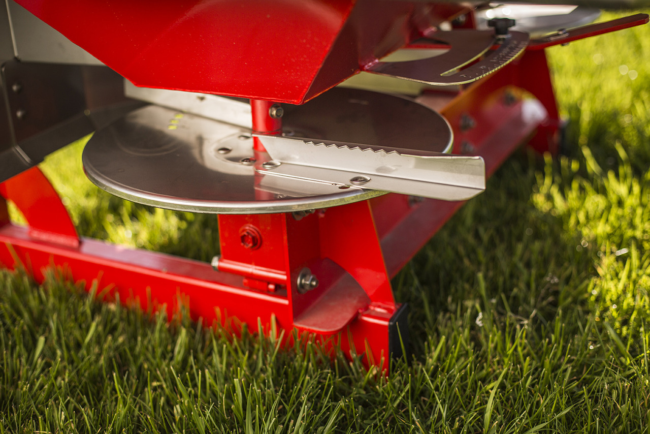 WOPROL Düngerstreuer / Fertilizer spreader / Epandeur d'engrais / Rozsiewacz nawozów 600 kg - Distribuidor de fertilizantes: foto 3 WOPROL Düngerstreuer / Fertilizer spreader / Epandeur d'engrais / Rozsiewacz nawozów 600 kg - Distribuidor de fertilizantes: foto 3