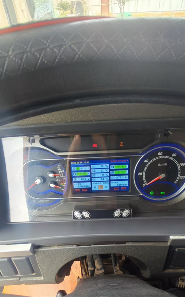 SANY STC1300 - Grua móvel: foto 2 SANY STC1300 - Grua móvel: foto 2