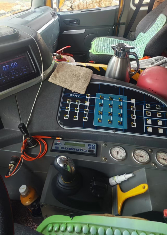 SANY STC1300 - Grua móvel: foto 4 SANY STC1300 - Grua móvel: foto 4