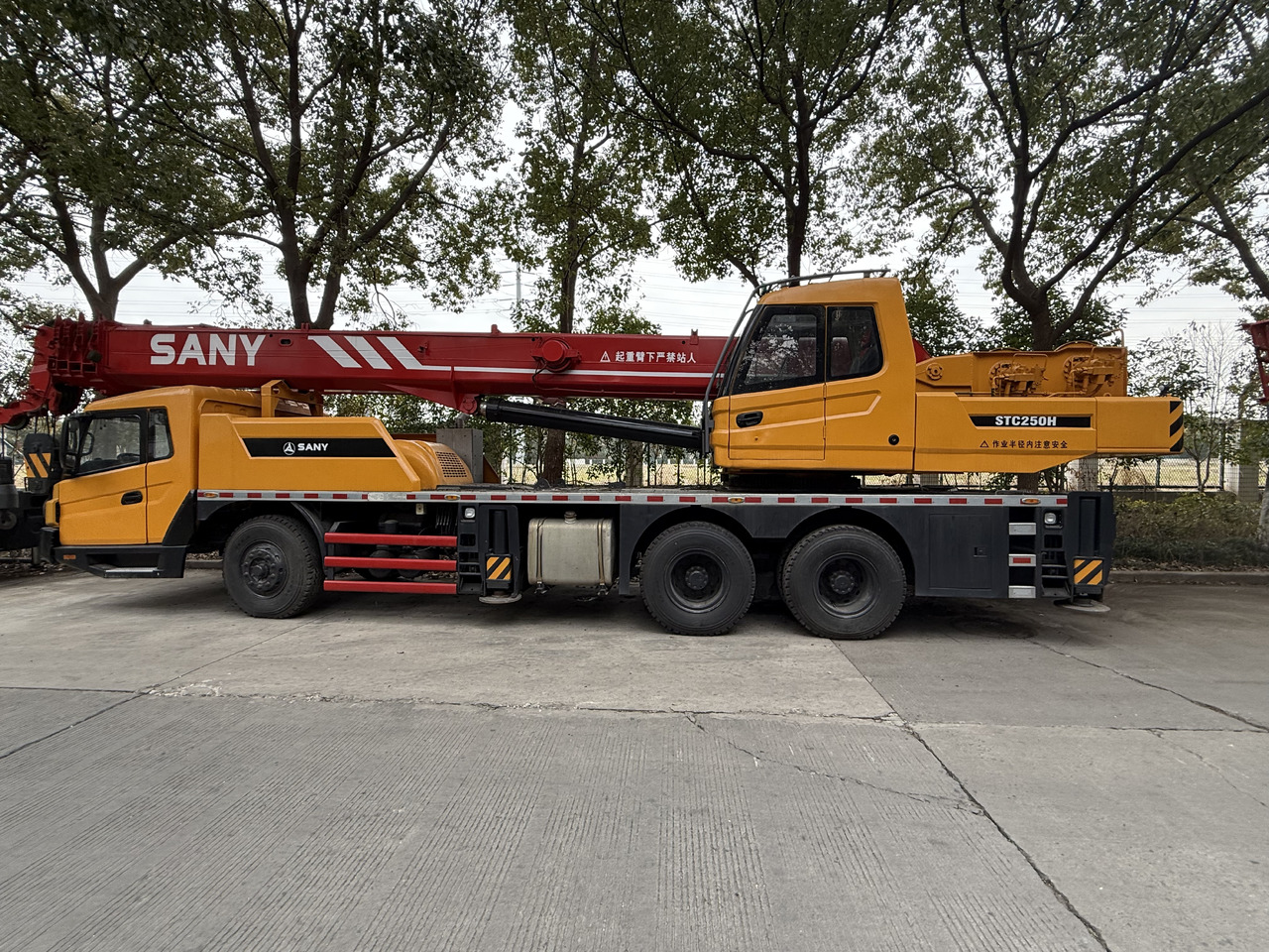 SANY STC250 - Grua móvel: foto 1 SANY STC250 - Grua móvel: foto 1