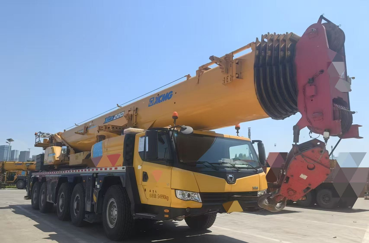 XCMG XCA130L7C - Grua todo o terreno: foto 2 XCMG XCA130L7C - Grua todo o terreno: foto 2