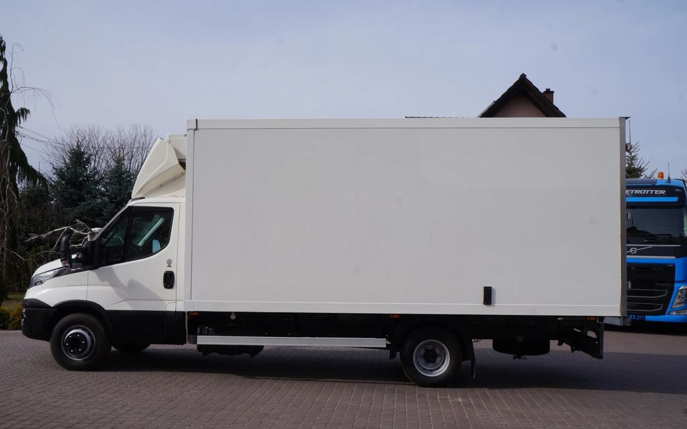 Iveco DAILY 70c17 CHŁODNIA 5 m Thermo king V-500 MAX Wzorowy Stan - Camião frigorífico: foto 3 Iveco DAILY 70c17 CHŁODNIA 5 m Thermo king V-500 MAX Wzorowy Stan - Camião frigorífico: foto 3