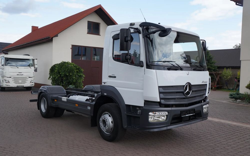 Mercedes-Benz ATEGO 1621 EURO 6 MANUAL RAMA DO ZABUDOWY 16.000 KG ATEGO 1623 1624 - Camião chassi: foto 3 Mercedes-Benz ATEGO 1621 EURO 6 MANUAL RAMA DO ZABUDOWY 16.000 KG ATEGO 1623 1624 - Camião chassi: foto 3