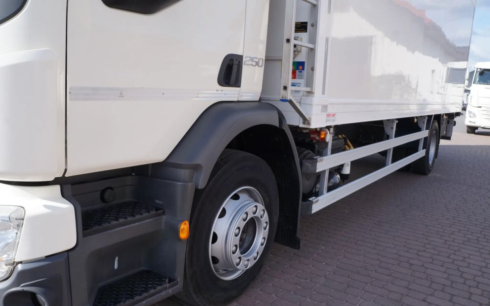 Volvo FE 18.250 Euro 6 18 TON CHŁODNIA KONTENER 19 PALET NISKI PRZEBIEG - Camião frigorífico: foto 5 Volvo FE 18.250 Euro 6 18 TON CHŁODNIA KONTENER 19 PALET NISKI PRZEBIEG - Camião frigorífico: foto 5