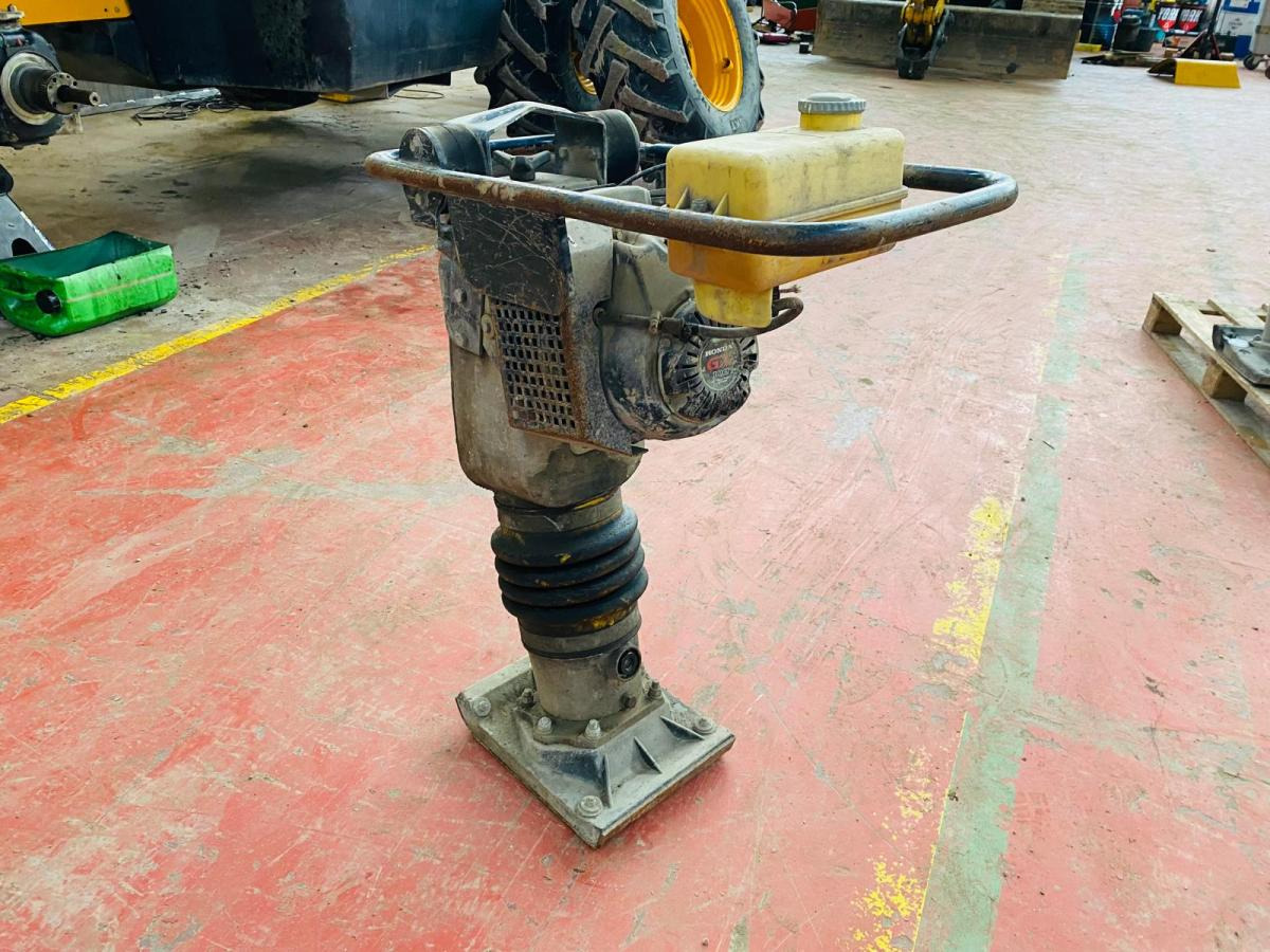 AMMANN Pilonneuse - Compactadora de percussão: foto 4 AMMANN Pilonneuse - Compactadora de percussão: foto 4