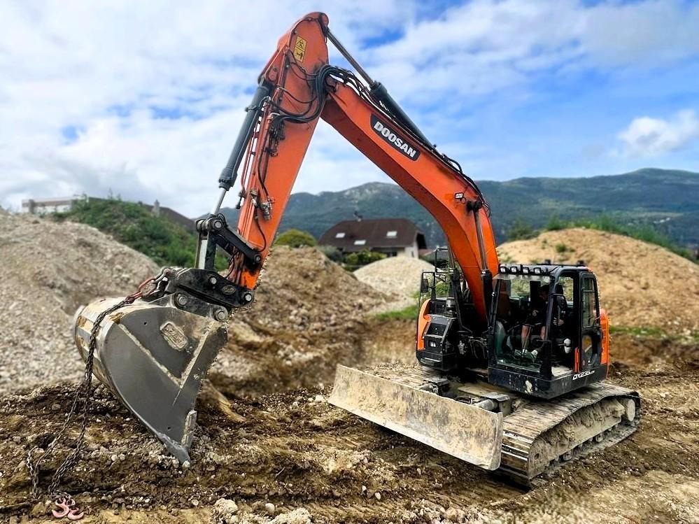 Doosan DX235 LCR-5 PELLE A CHENILLES 26T - Escavadora de rastos: foto 1 Doosan DX235 LCR-5 PELLE A CHENILLES 26T - Escavadora de rastos: foto 1