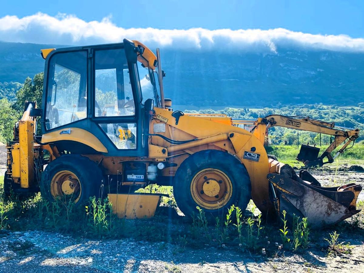Jcb 2 CX TRACTOPELLE 5,2T (NET DE TVA) - Retroescavadeira: foto 3 Jcb 2 CX TRACTOPELLE 5,2T (NET DE TVA) - Retroescavadeira: foto 3