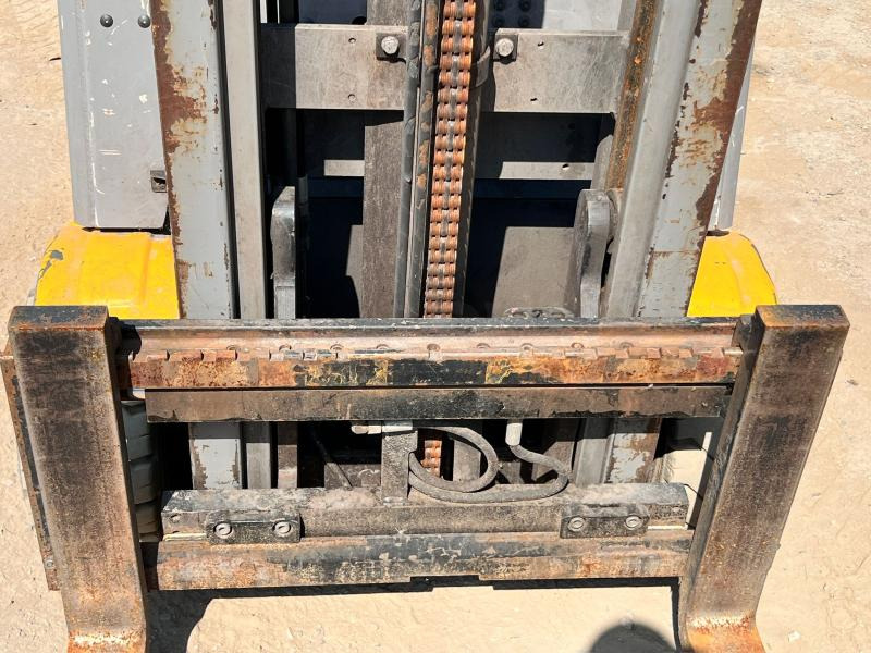 Jungheinrich EFG318 400ZZ Chariot élévateur électrique 1,8T - Empilhador elétrico: foto 5 Jungheinrich EFG318 400ZZ Chariot élévateur électrique 1,8T - Empilhador elétrico: foto 5