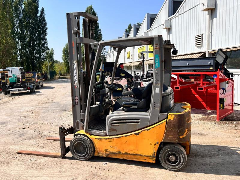 Jungheinrich EFG318 400ZZ Chariot élévateur électrique 1,8T - Empilhador elétrico: foto 2 Jungheinrich EFG318 400ZZ Chariot élévateur électrique 1,8T - Empilhador elétrico: foto 2