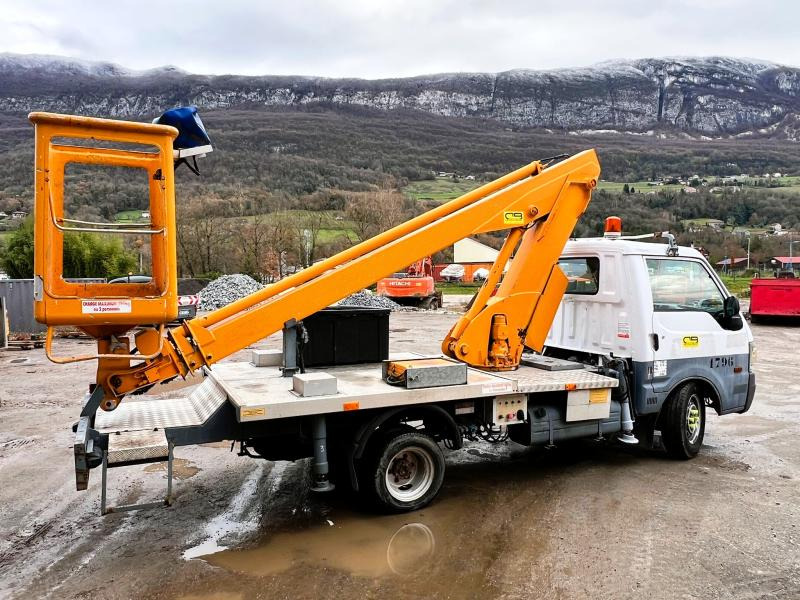 Mazda Bongo Fourgon Nacelle 14,5m - Plataforma aérea, Veículo comercial: foto 5 Mazda Bongo Fourgon Nacelle 14,5m - Plataforma aérea, Veículo comercial: foto 5