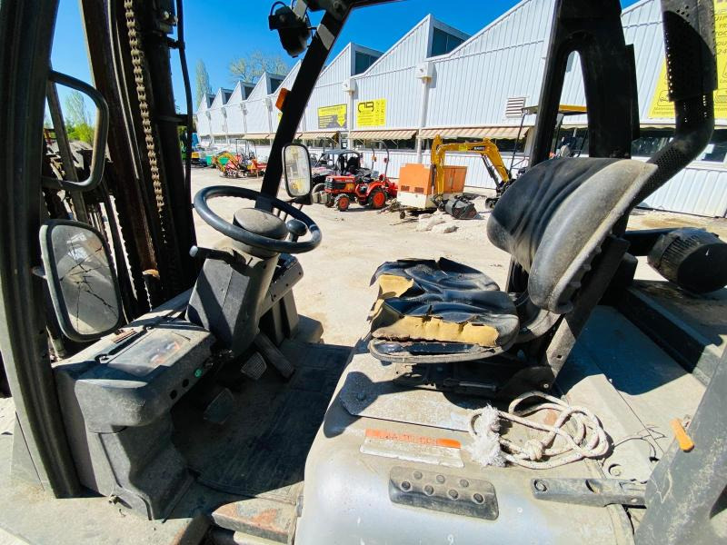 Empilhador a diesel NISSAN FGD02A30Q Chariot élévateur: foto 9