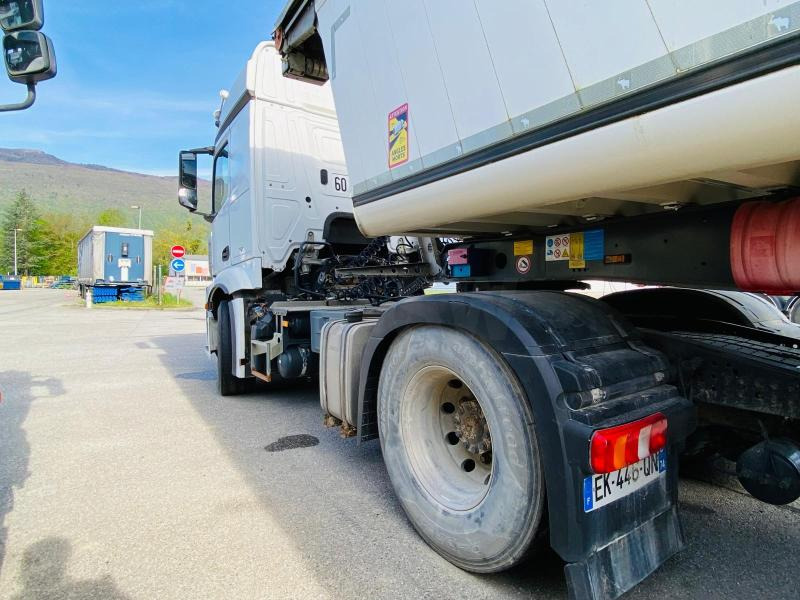 MERCEDES Tracteur routier ACTROS 1851 4X2 avec KIT HYDRAULIQUE - Tractor: foto 4 MERCEDES Tracteur routier ACTROS 1851 4X2 avec KIT HYDRAULIQUE - Tractor: foto 4