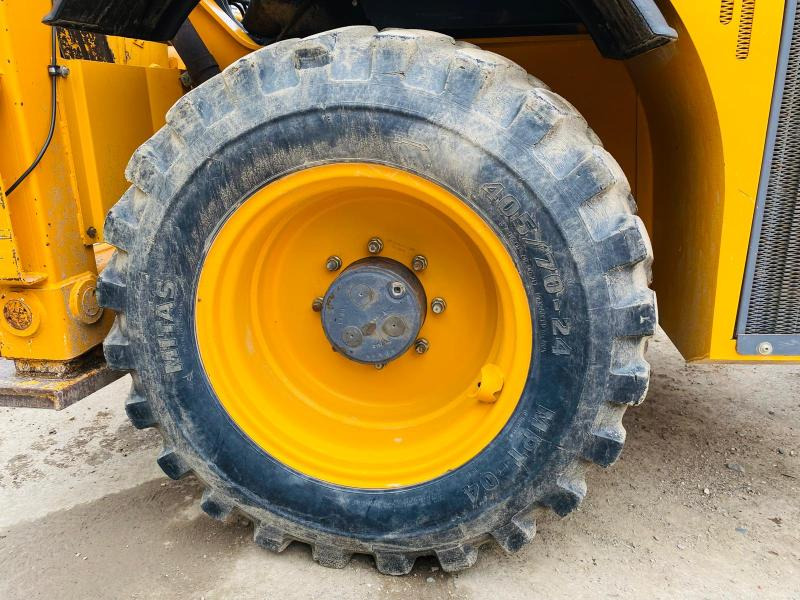 Retroescavadeira VENIERI Tractopelle V8.23D: foto 8