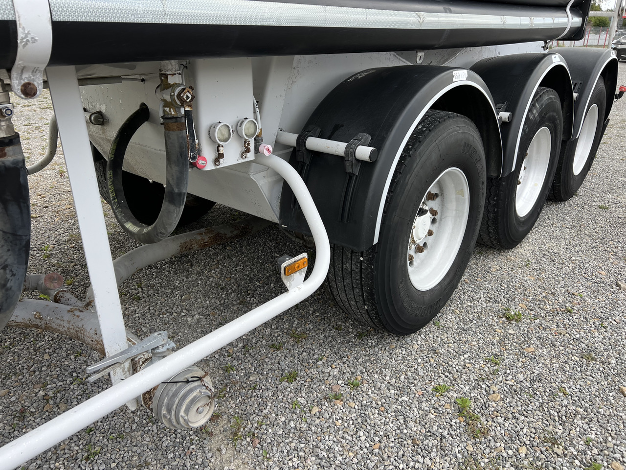 SPITZER S27DR-F010 - Semi-reboque silo: foto 5 SPITZER S27DR-F010 - Semi-reboque silo: foto 5