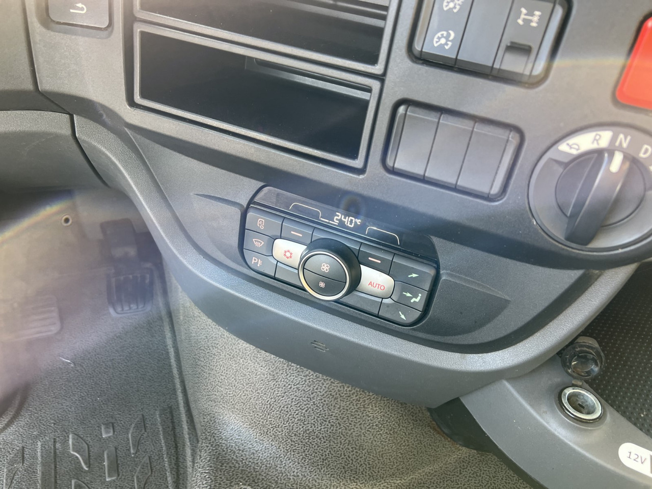 Tractor DAF XF530: foto 19 Tractor DAF XF530: foto 19