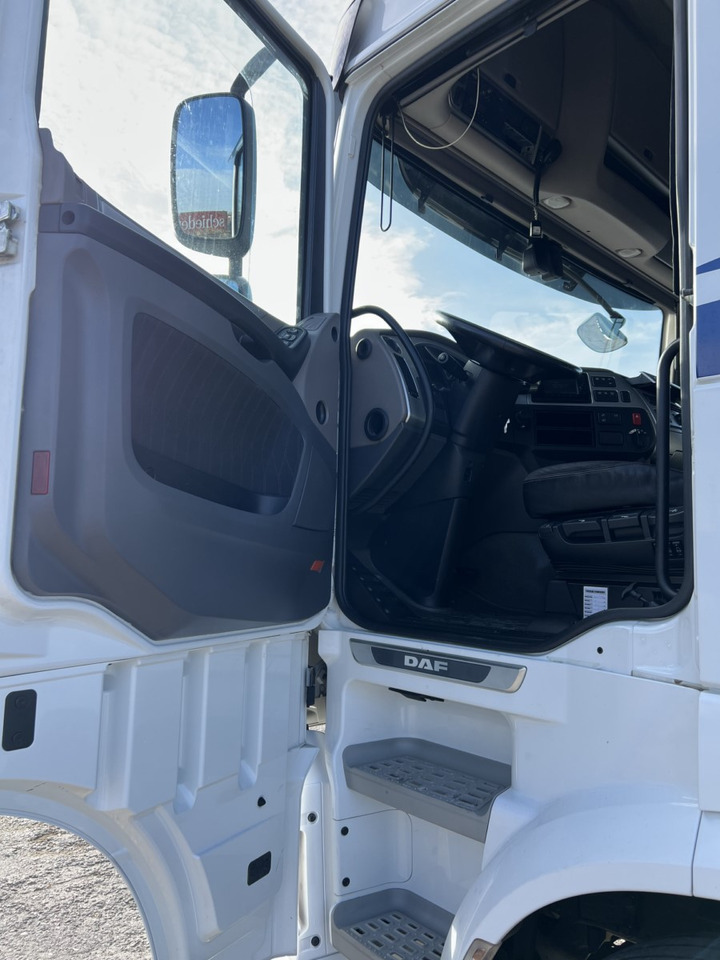 Tractor DAF XF530: foto 24 Tractor DAF XF530: foto 24