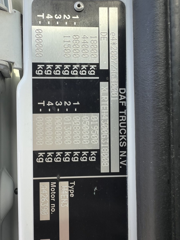 Tractor DAF XF530: foto 13 Tractor DAF XF530: foto 13