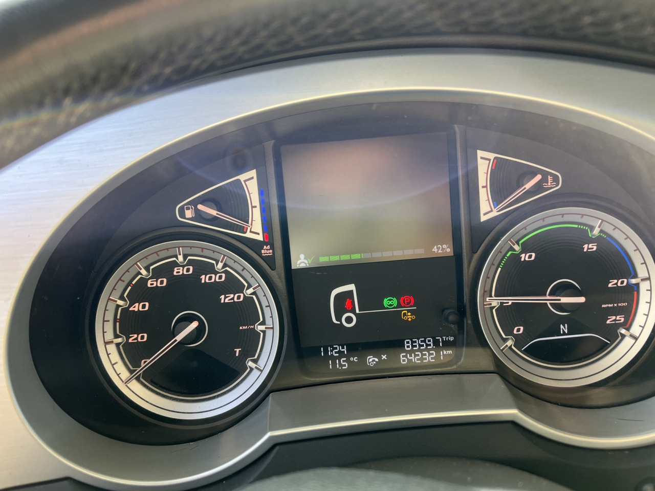 Tractor DAF XF530: foto 14 Tractor DAF XF530: foto 14