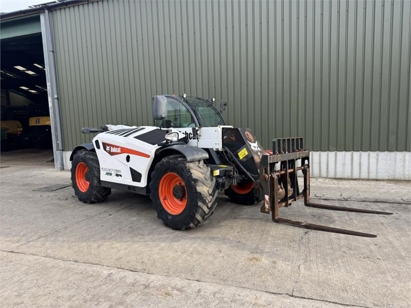 Bobcat TL38.70HF Agri - Empilhador telescópico: foto 1 Bobcat TL38.70HF Agri - Empilhador telescópico: foto 1