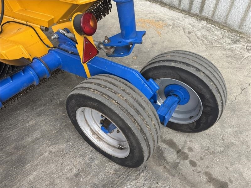 Bomford Bomford Triwing 6000 Topper - Triturador de martelos/ Destroçador: foto 5 Bomford Bomford Triwing 6000 Topper - Triturador de martelos/ Destroçador: foto 5