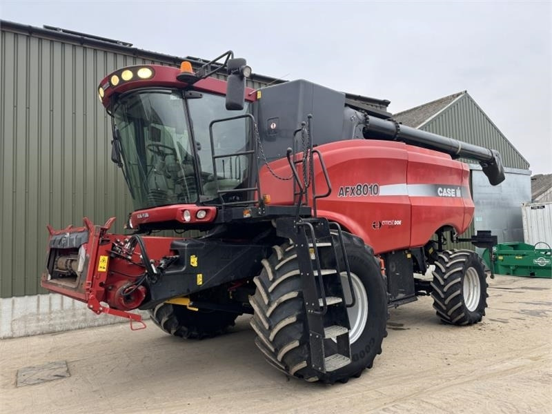 Case Axial Flow AFX 8010 c/w 30ft Header - Equipamento para colheitadeira: foto 3 Case Axial Flow AFX 8010 c/w 30ft Header - Equipamento para colheitadeira: foto 3