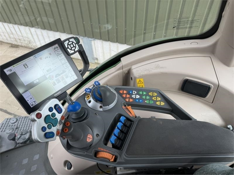 Trator Fendt 828 ECR Vario Profi Plus **Video Below**: foto 14 Trator Fendt 828 ECR Vario Profi Plus **Video Below**: foto 14