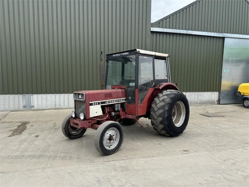 International 533 Tractor  - Trator: foto 1 International 533 Tractor  - Trator: foto 1