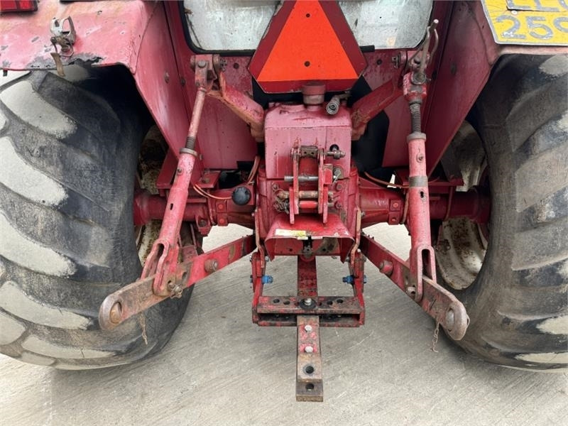 Locação financeira de International 533 Tractor  International 533 Tractor: foto 7