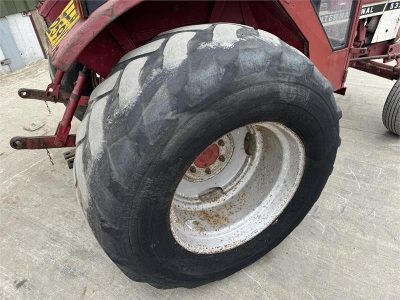 Locação financeira de International 533 Tractor  International 533 Tractor: foto 8