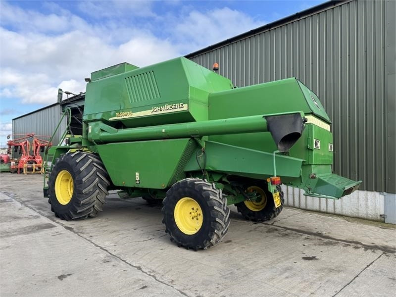 John Deere John Deere 1550 WTS c/w 620R Header - Equipamento para colheitadeira: foto 4 John Deere John Deere 1550 WTS c/w 620R Header - Equipamento para colheitadeira: foto 4