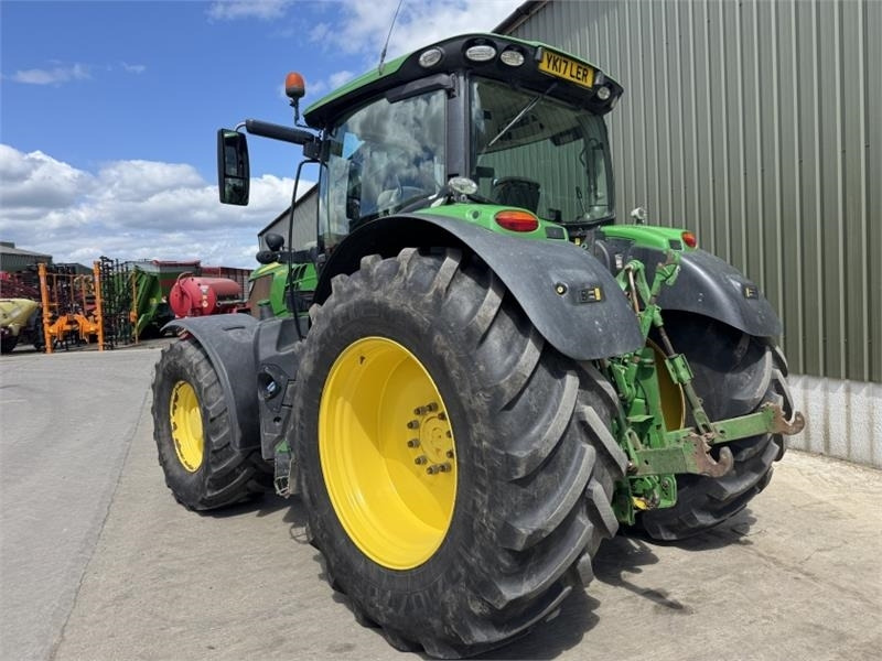 John Deere John Deere 6215R Autopower - Trator: foto 2 John Deere John Deere 6215R Autopower - Trator: foto 2