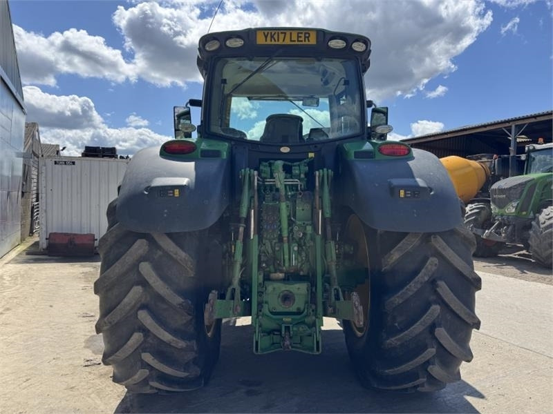 John Deere John Deere 6215R Autopower - Trator: foto 5 John Deere John Deere 6215R Autopower - Trator: foto 5