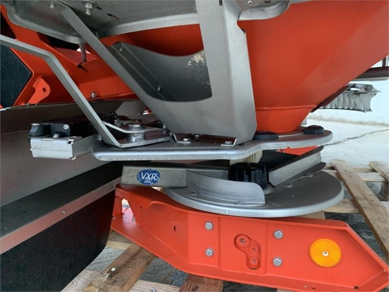Distribuidor de fertilizantes Kuhn Axis 40.2 M-EMC Fert Spreader: foto 9 Distribuidor de fertilizantes Kuhn Axis 40.2 M-EMC Fert Spreader: foto 9