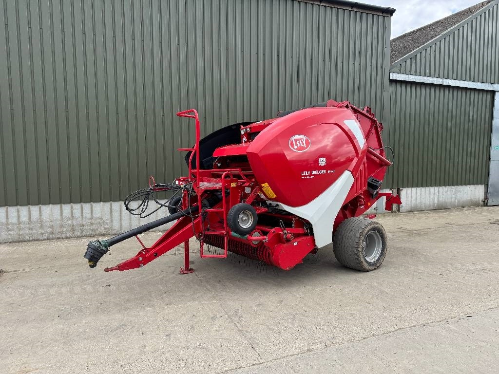 Lely Welger RP445 - Enfardadeira de fardos redondos: foto 1 Lely Welger RP445 - Enfardadeira de fardos redondos: foto 1